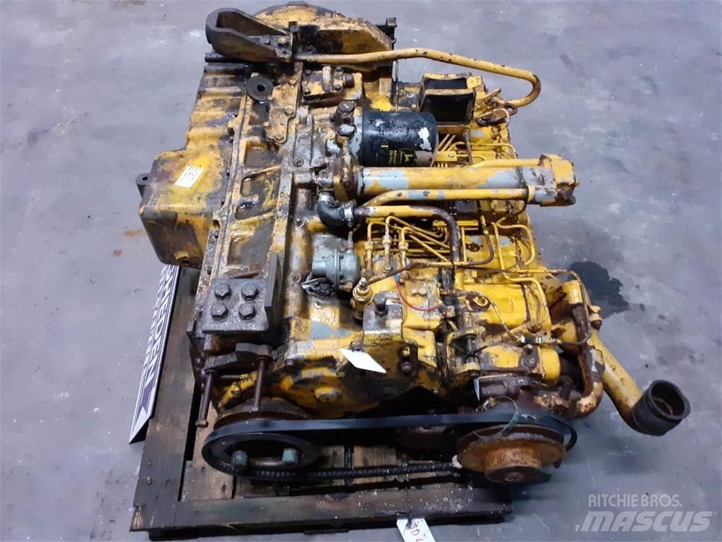 John Deere 644B Motorji