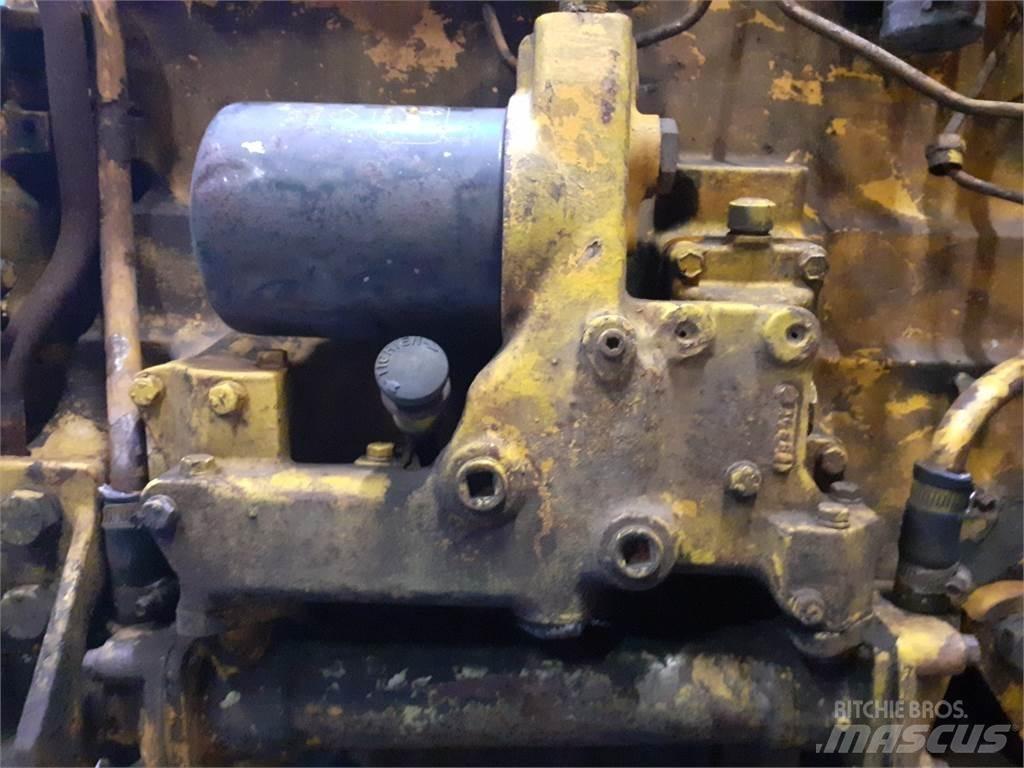 John Deere 644B Motorji