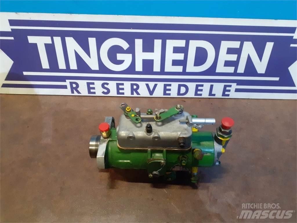 John Deere 935 Motorji