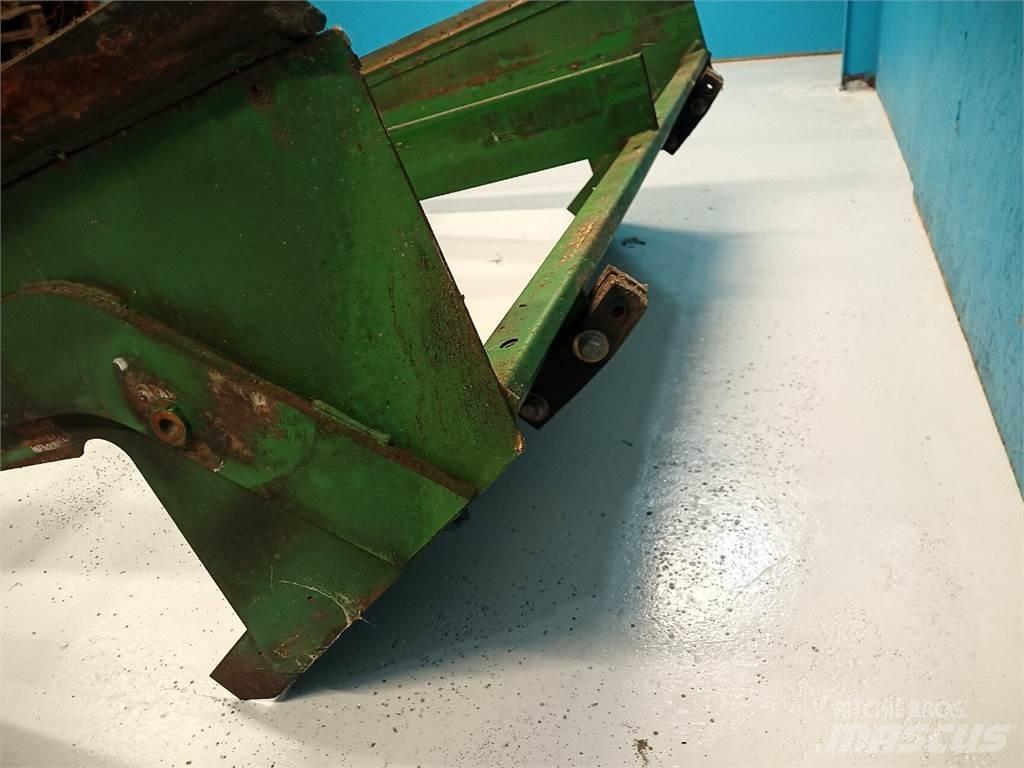 John Deere 9540 Trosilci peska in soli