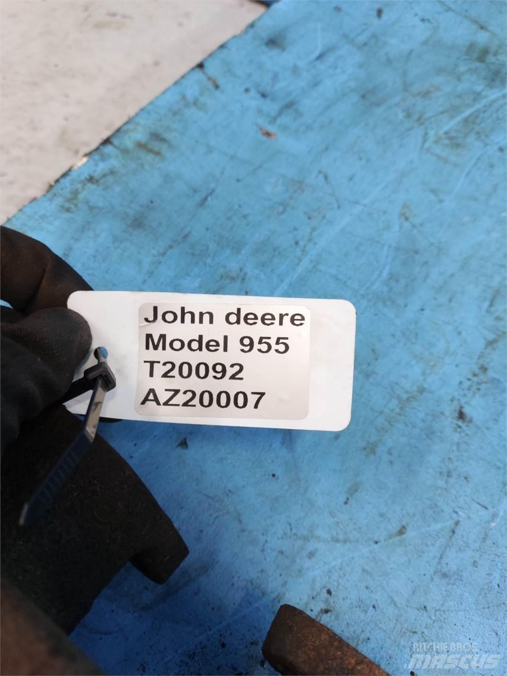 John Deere 955 Motorji