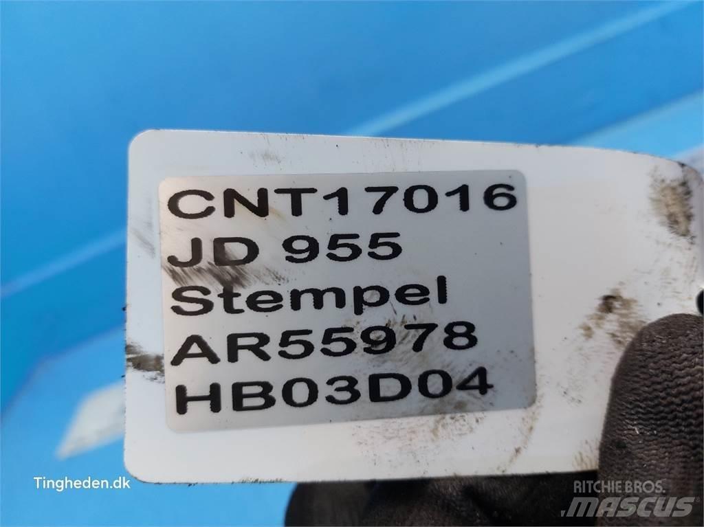 John Deere 955 Motorji
