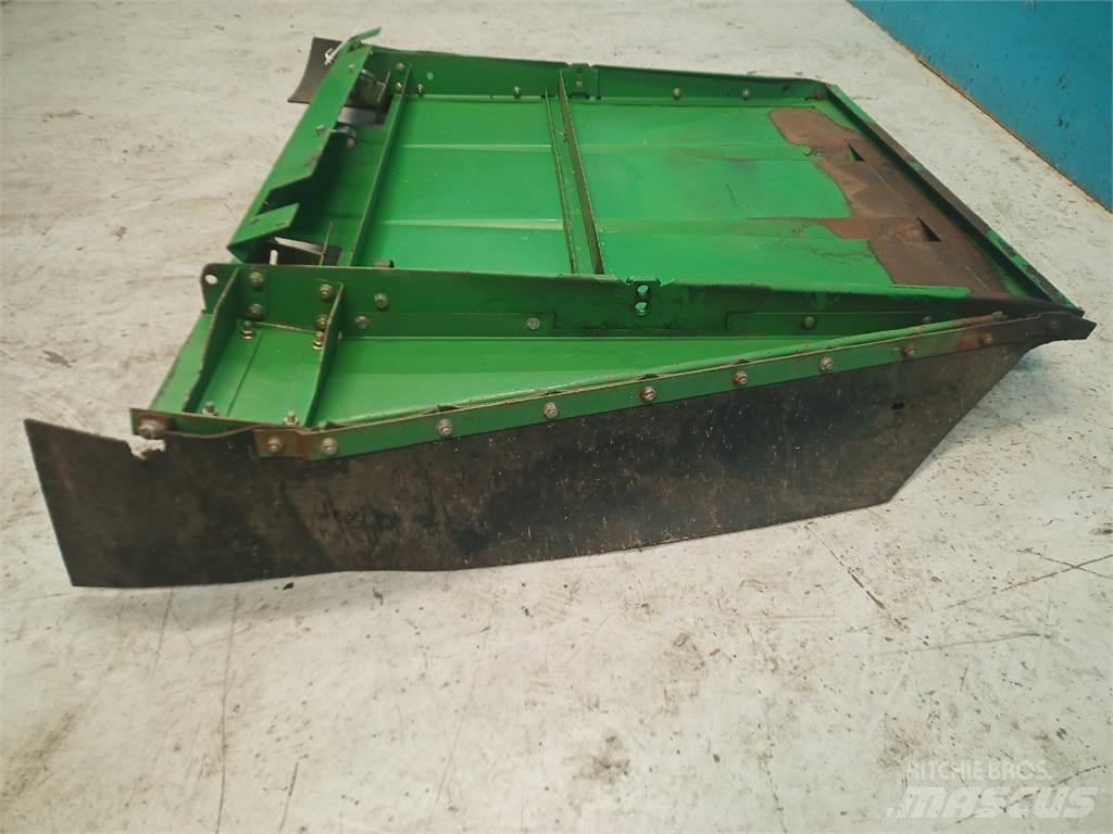 John Deere CTS Trosilci peska in soli