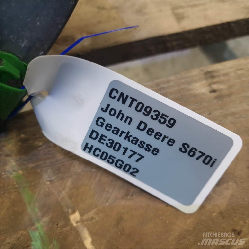 John Deere S670 Menjalnik