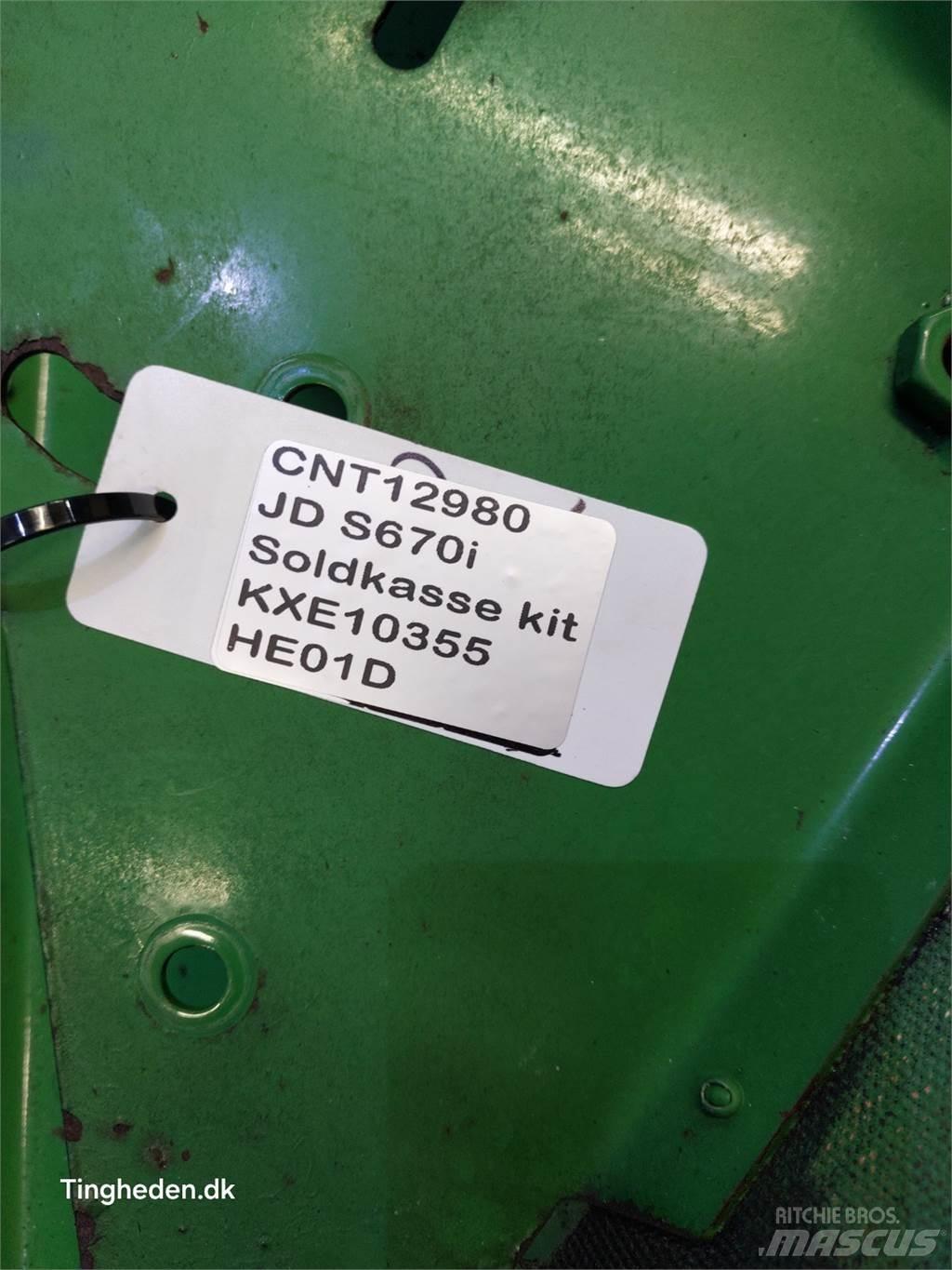 John Deere S670 Trosilci peska in soli