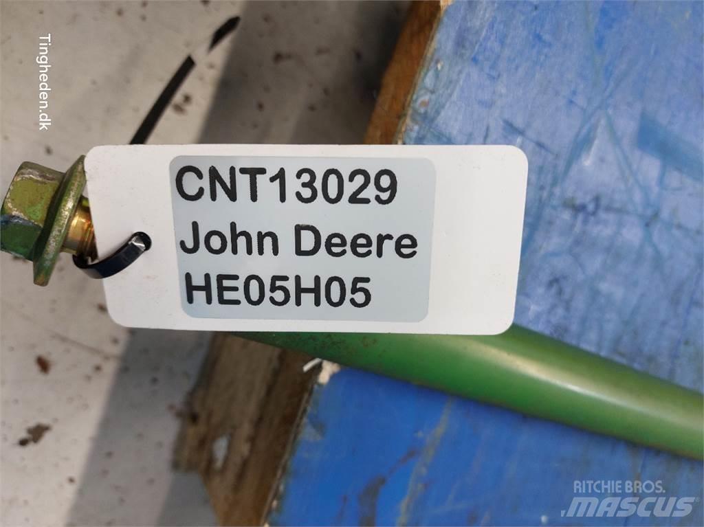 John Deere S670 Trosilci peska in soli