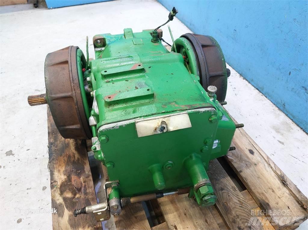 John Deere T660I Menjalnik