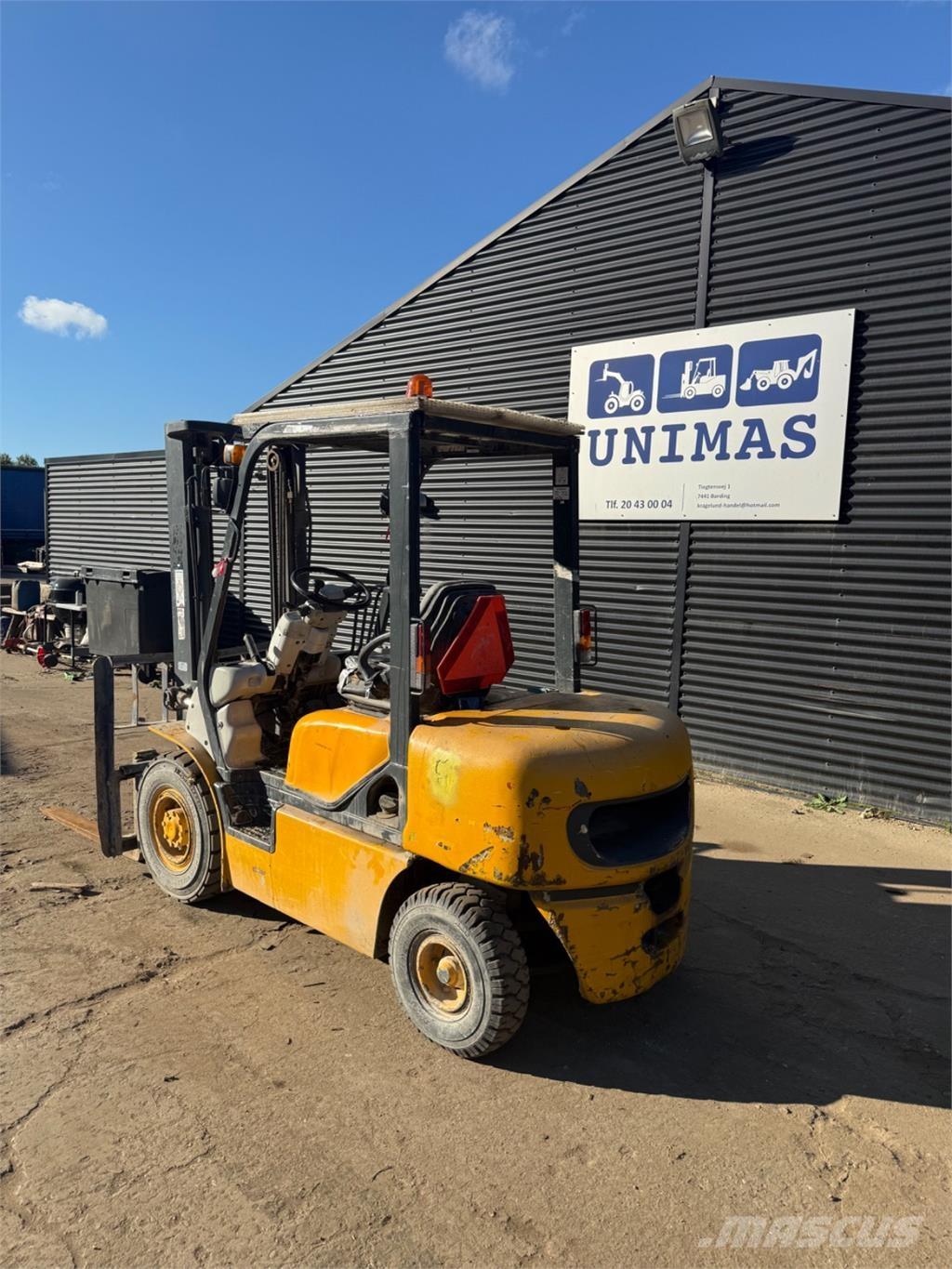 Komatsu FD25 Dizelski viličarji