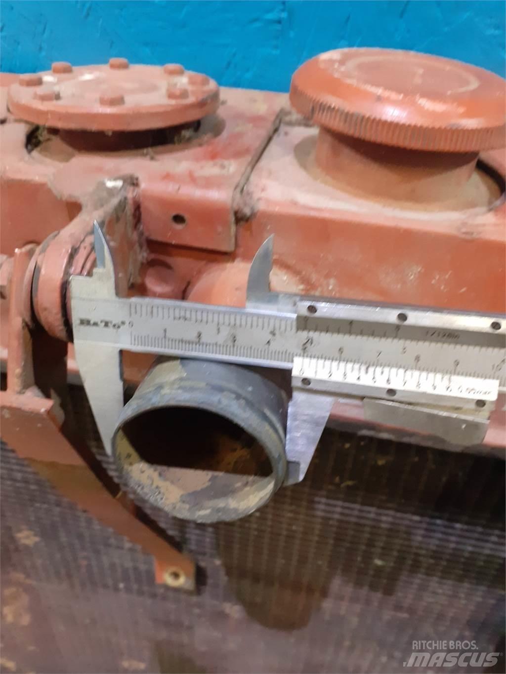Laverda 3400 Radiatorji