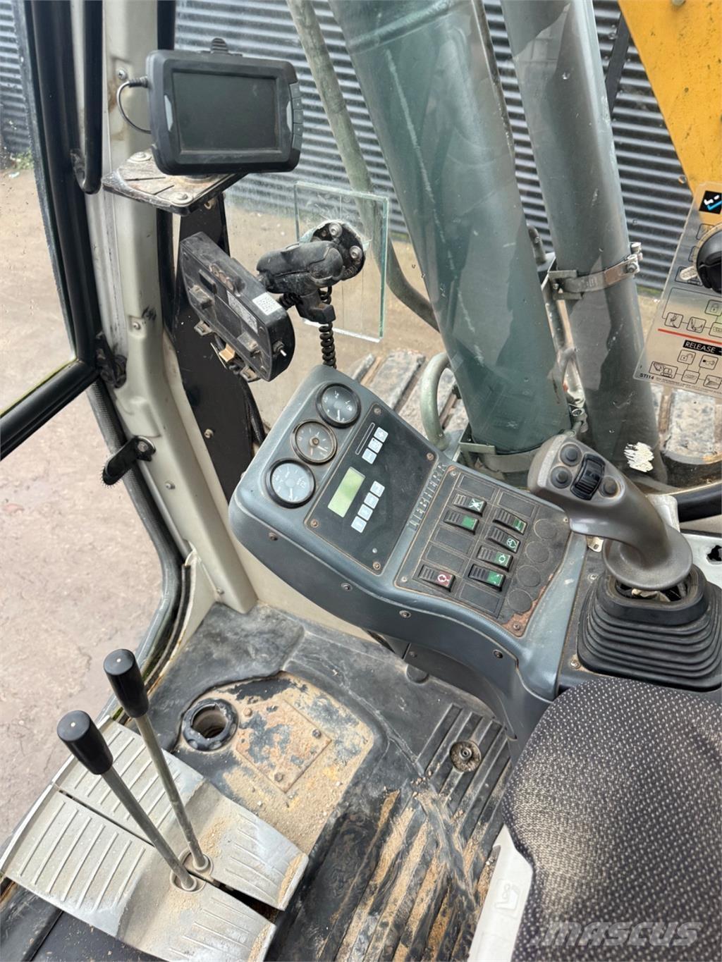 Liebherr 313 Bagri goseničarji