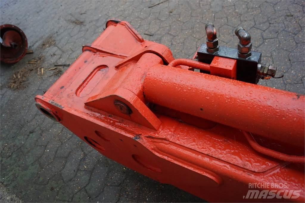 Manitou MT 932T Boom in dipper roke