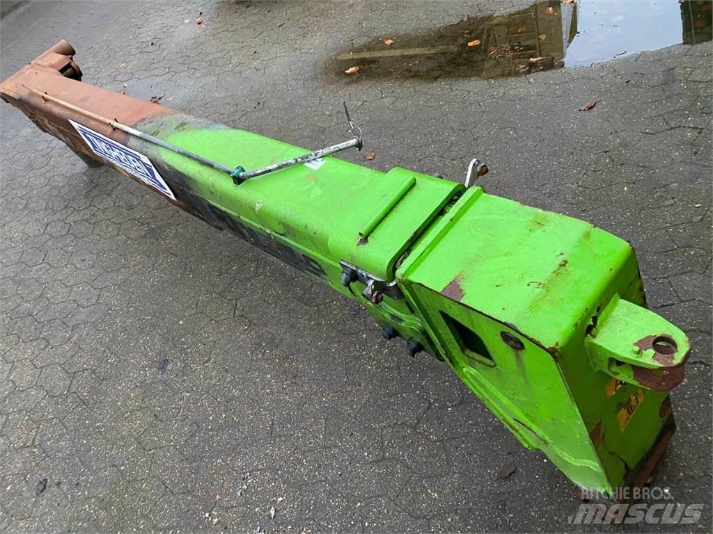 Merlo 25.6 Boom in dipper roke