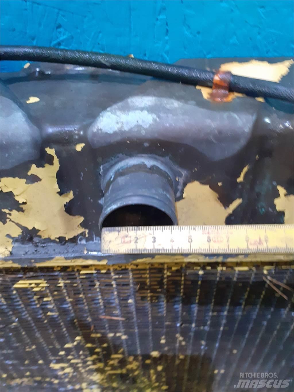 New Holland 8060 Radiatorji