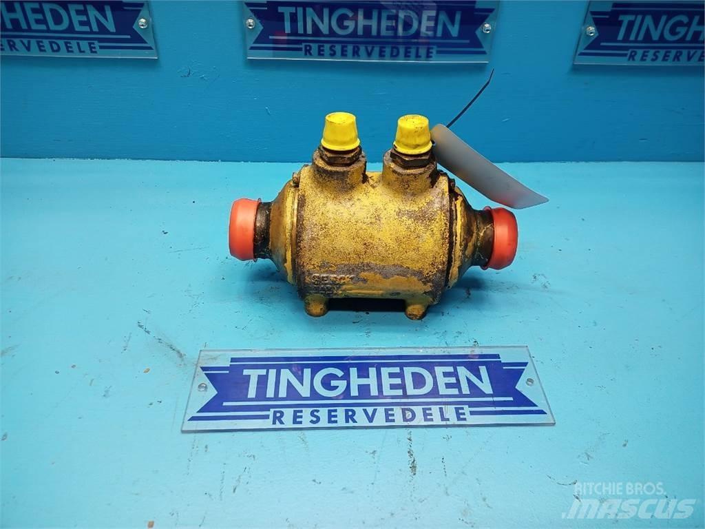 New Holland 8060 Radiatorji