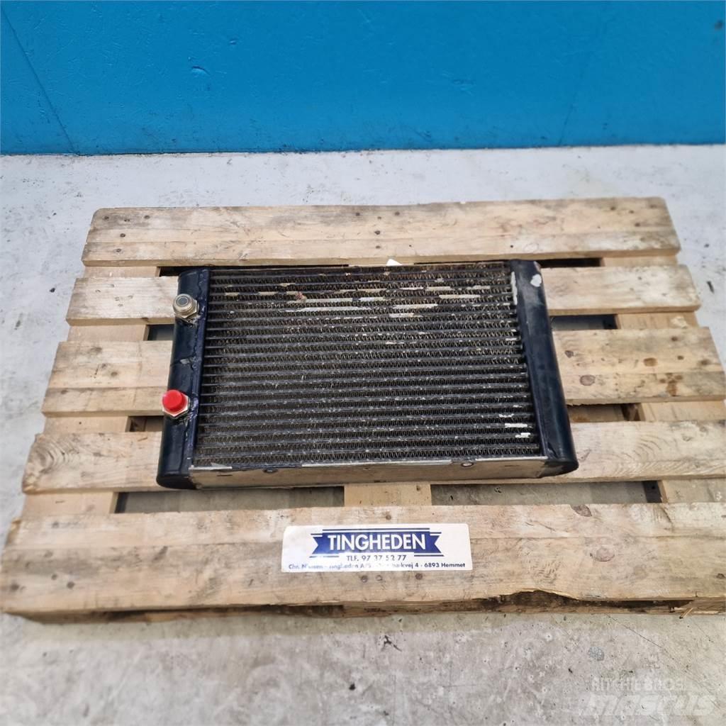 New Holland 8670 Radiatorji