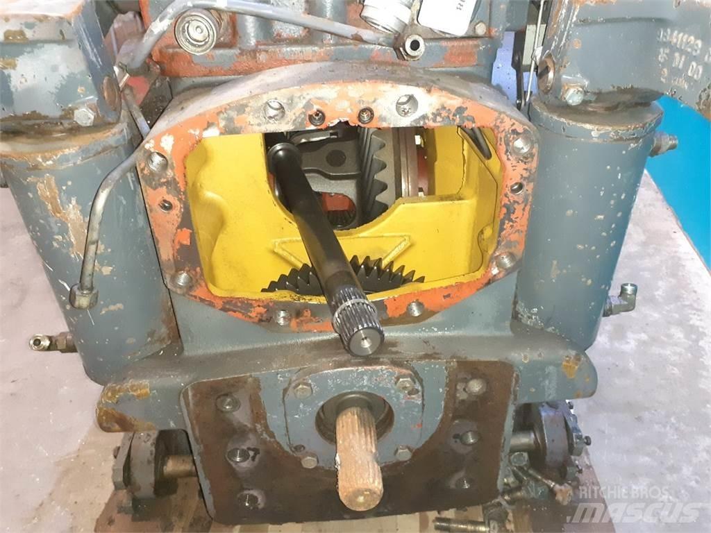 New Holland 8770 Menjalnik