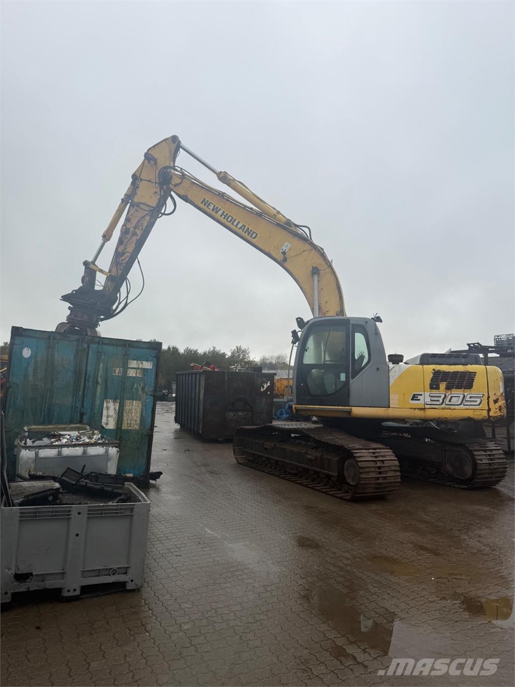 New Holland E305 Bagri goseničarji