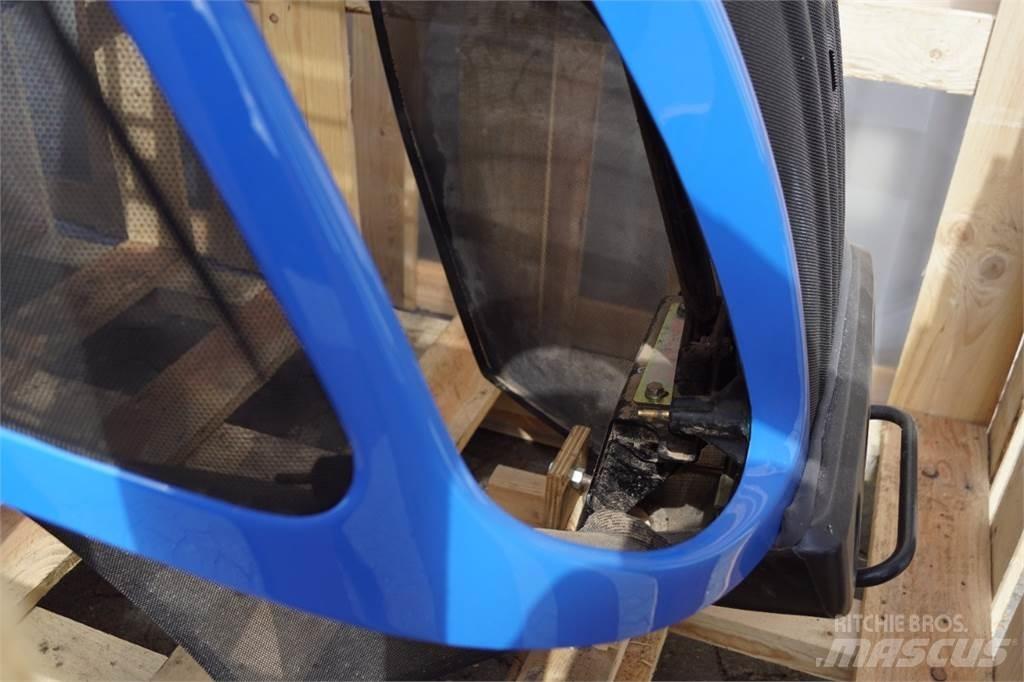 New Holland T8 Druga oprema za traktorje