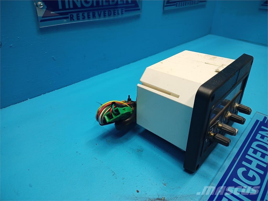 New Holland TF44 Elektronika