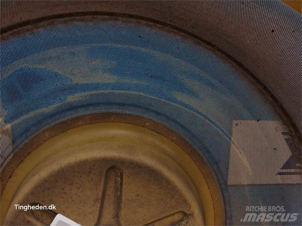 New Holland TX30 Radiatorji