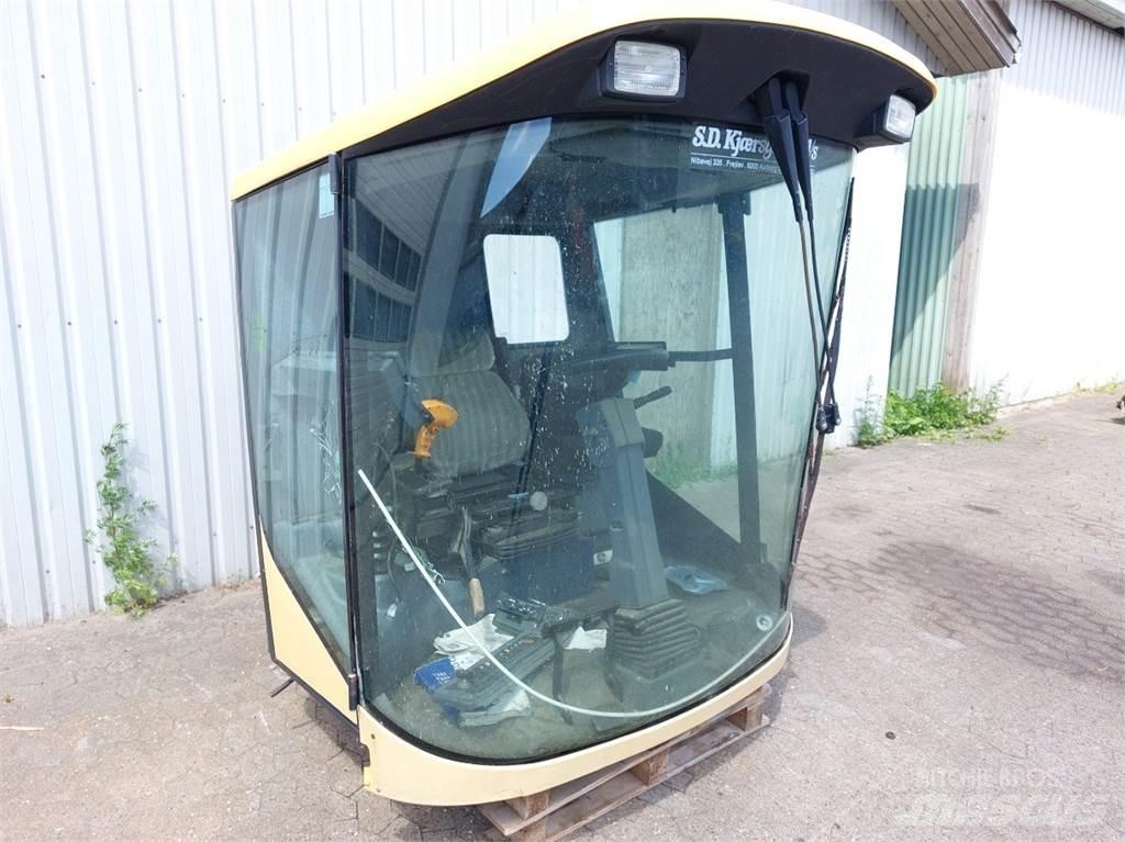New Holland TX65 Kabine in notranjost