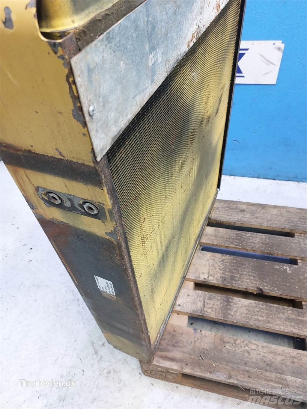 New Holland TX68 Radiatorji