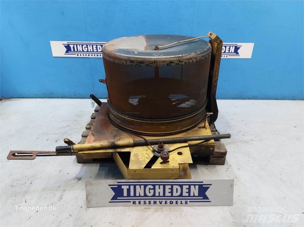 New Holland TX68 Radiatorji