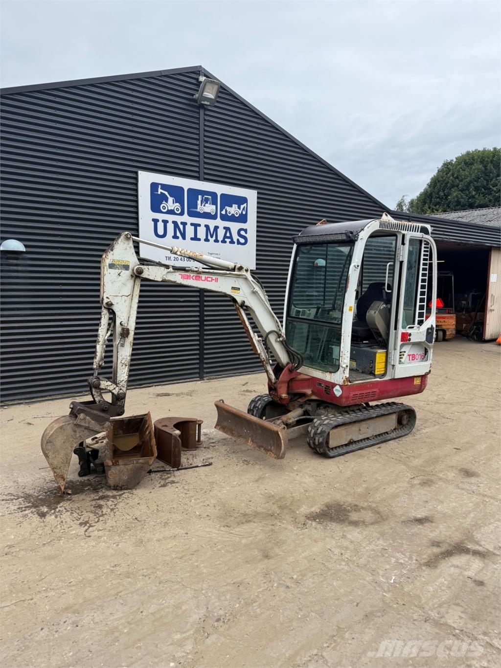Takeuchi TB016 Mini bagri <7t