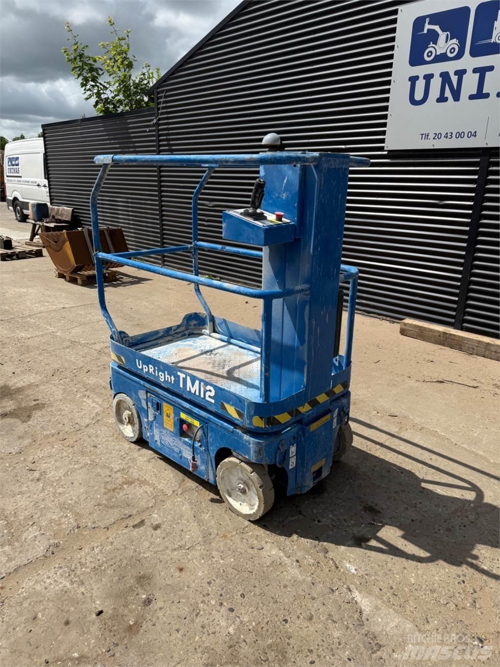 UpRight TM12 Vertikalna dvigala