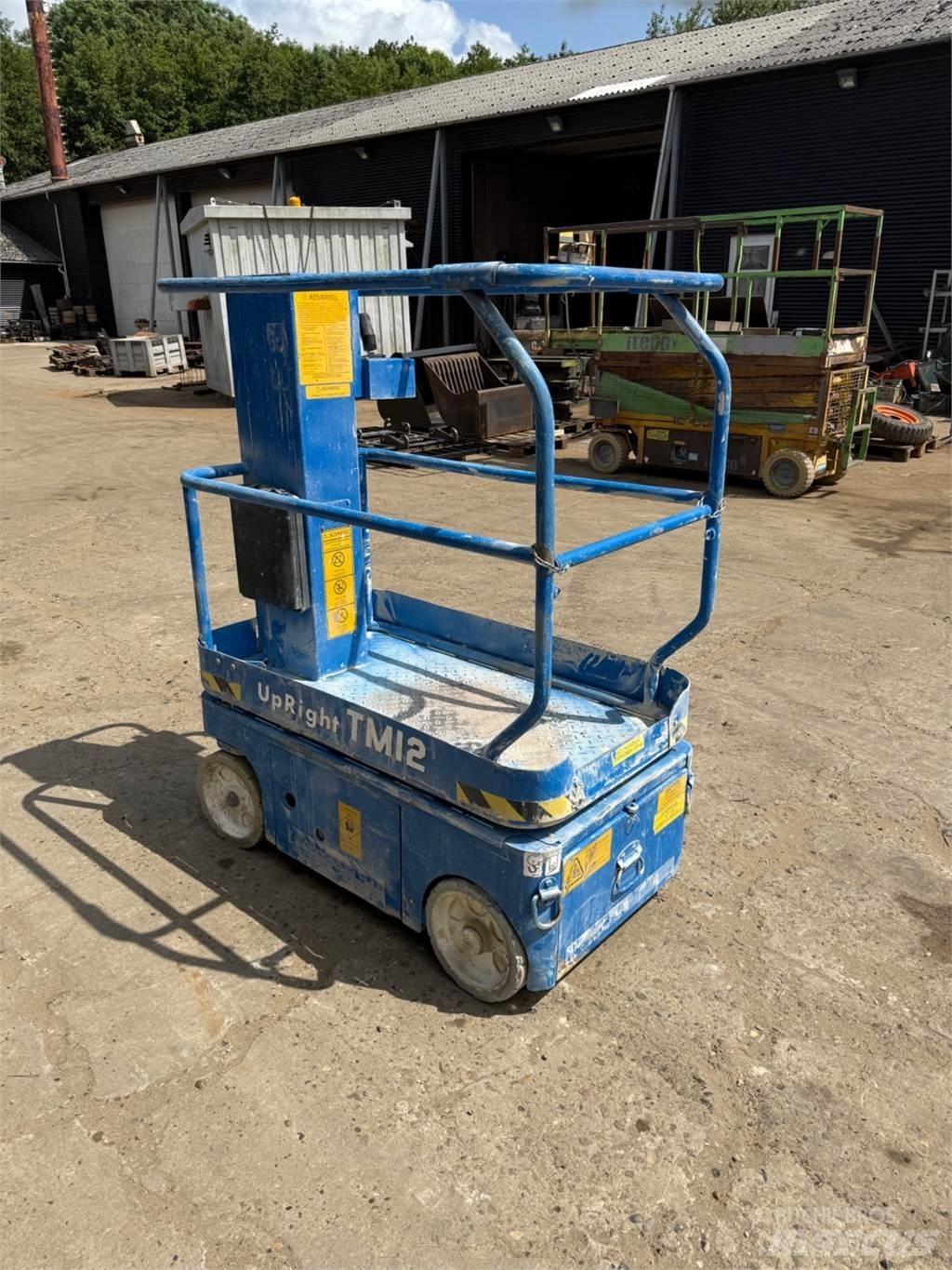 UpRight TM12 Vertikalna dvigala