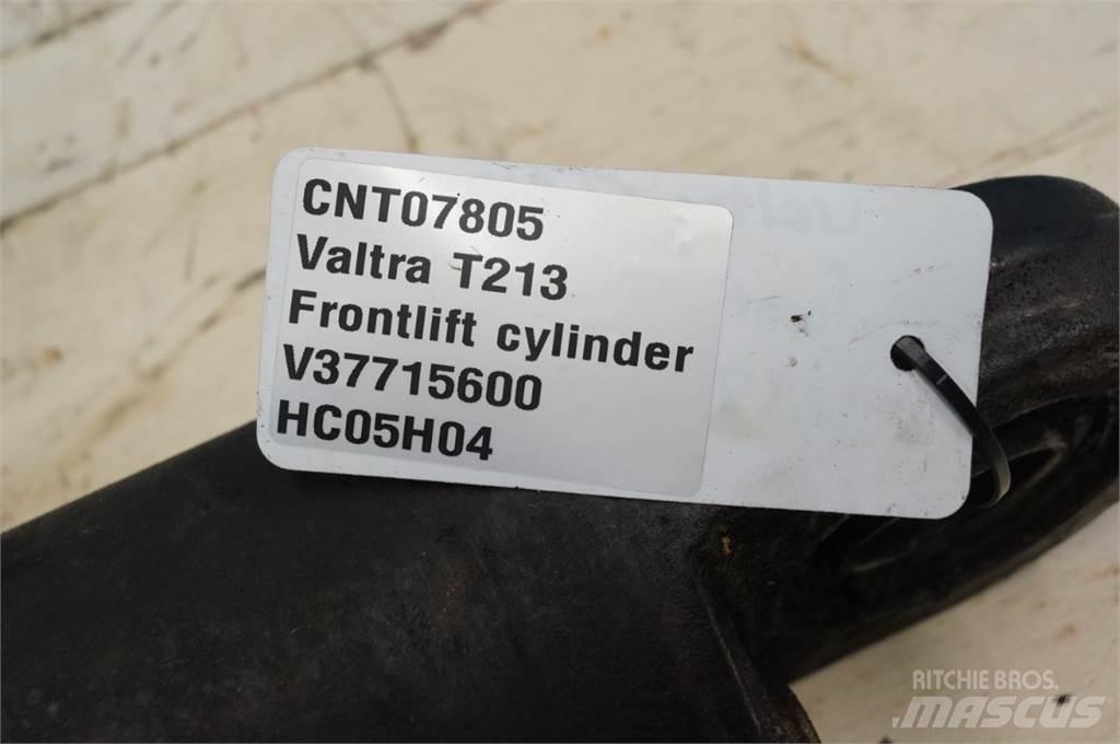 Valtra T213 Priključki za čelni nakladalec