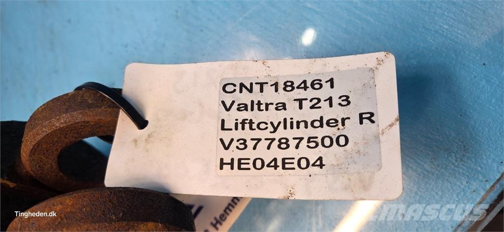Valtra T213 Hidravlika