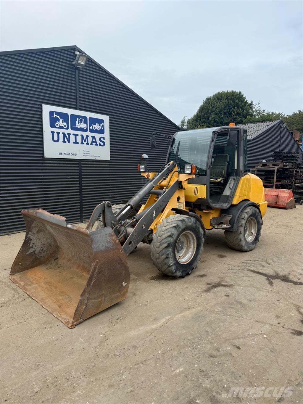 Volvo L25B Kolesni nakladalci