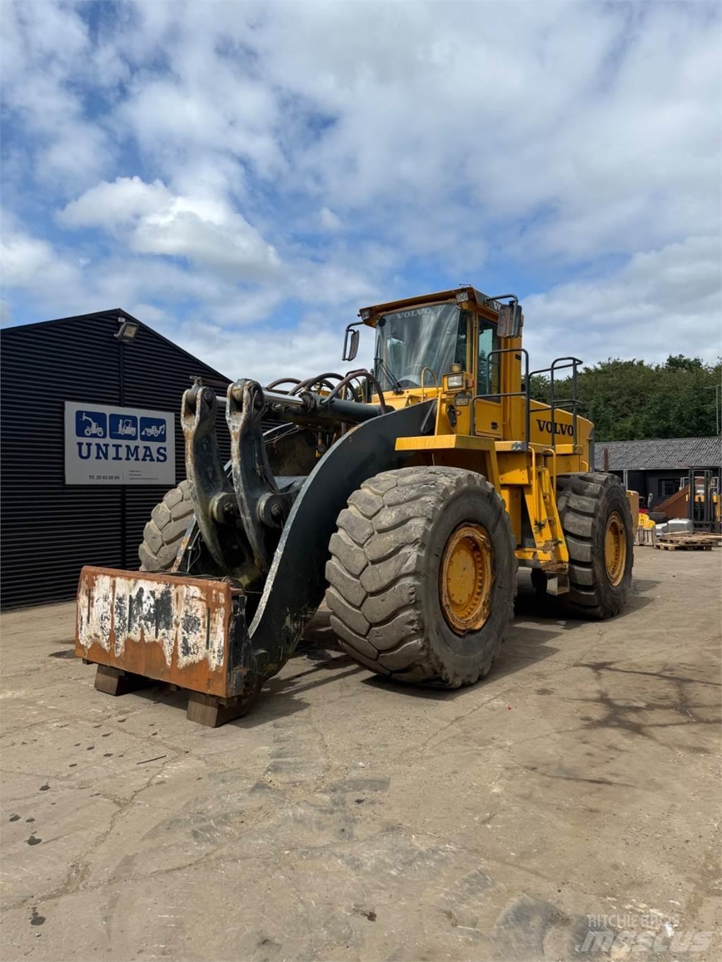 Volvo L330D Kolesni nakladalci