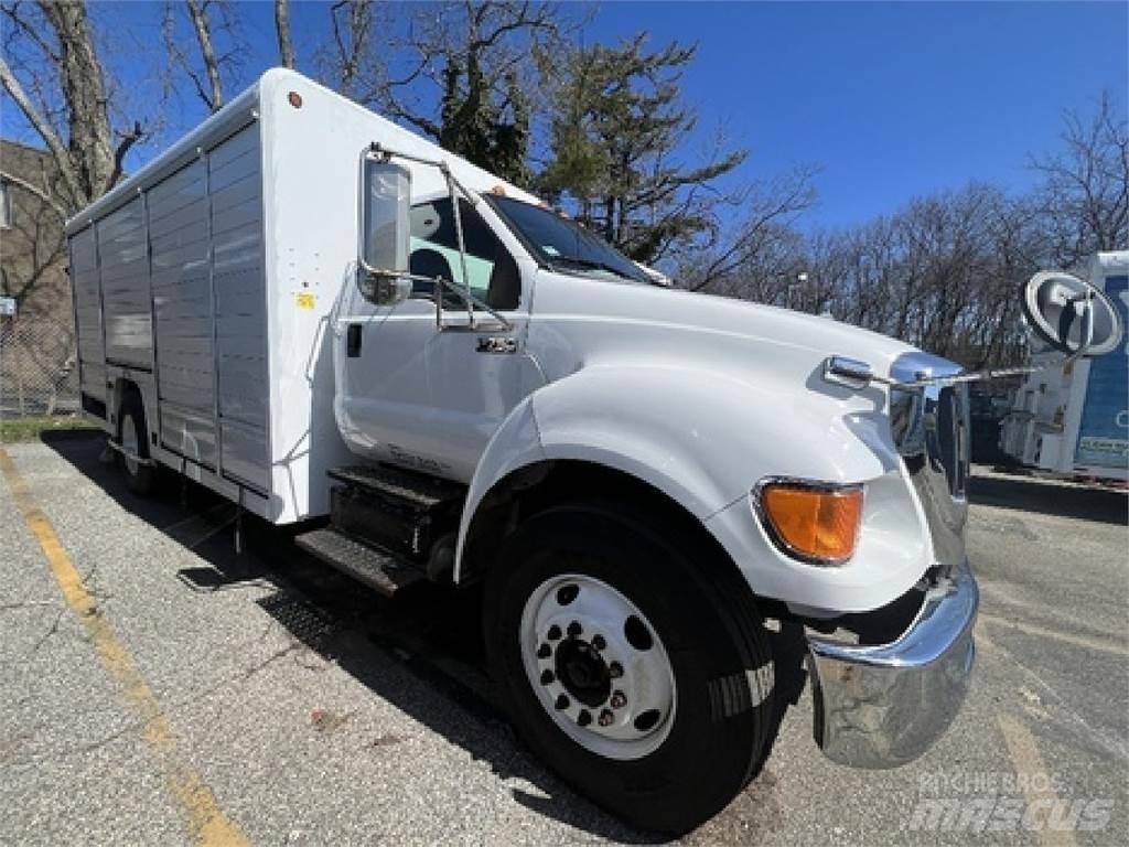 Ford F750 Tovornjaki zabojniki