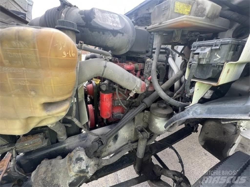 Ford F750 Tovornjaki za prevoz pijač