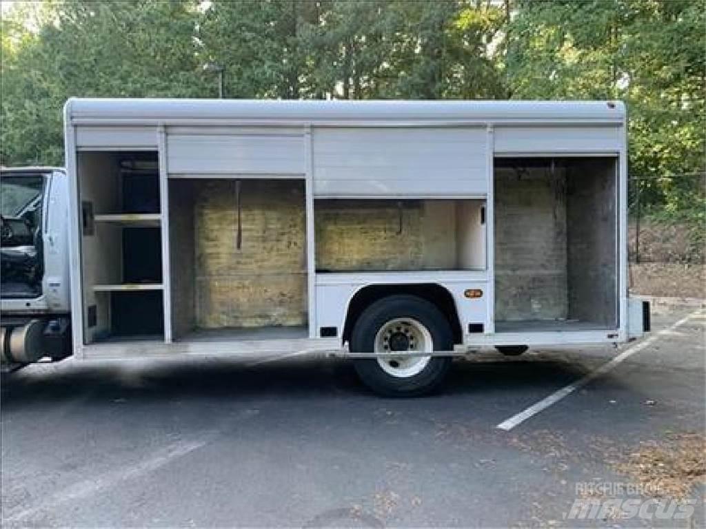 Ford F750 Tovornjaki za prevoz pijač