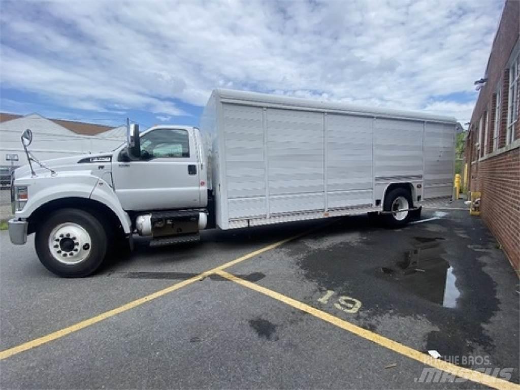 Ford F750 Tovornjaki za prevoz pijač