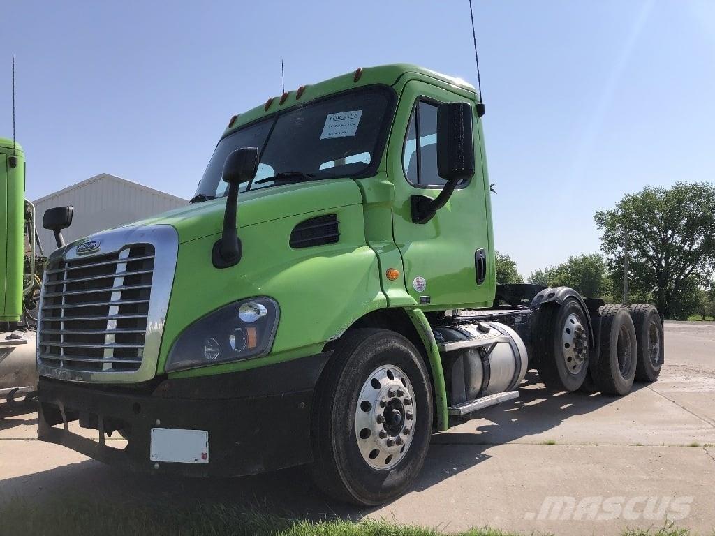 Freightliner CA113 Vlačilci