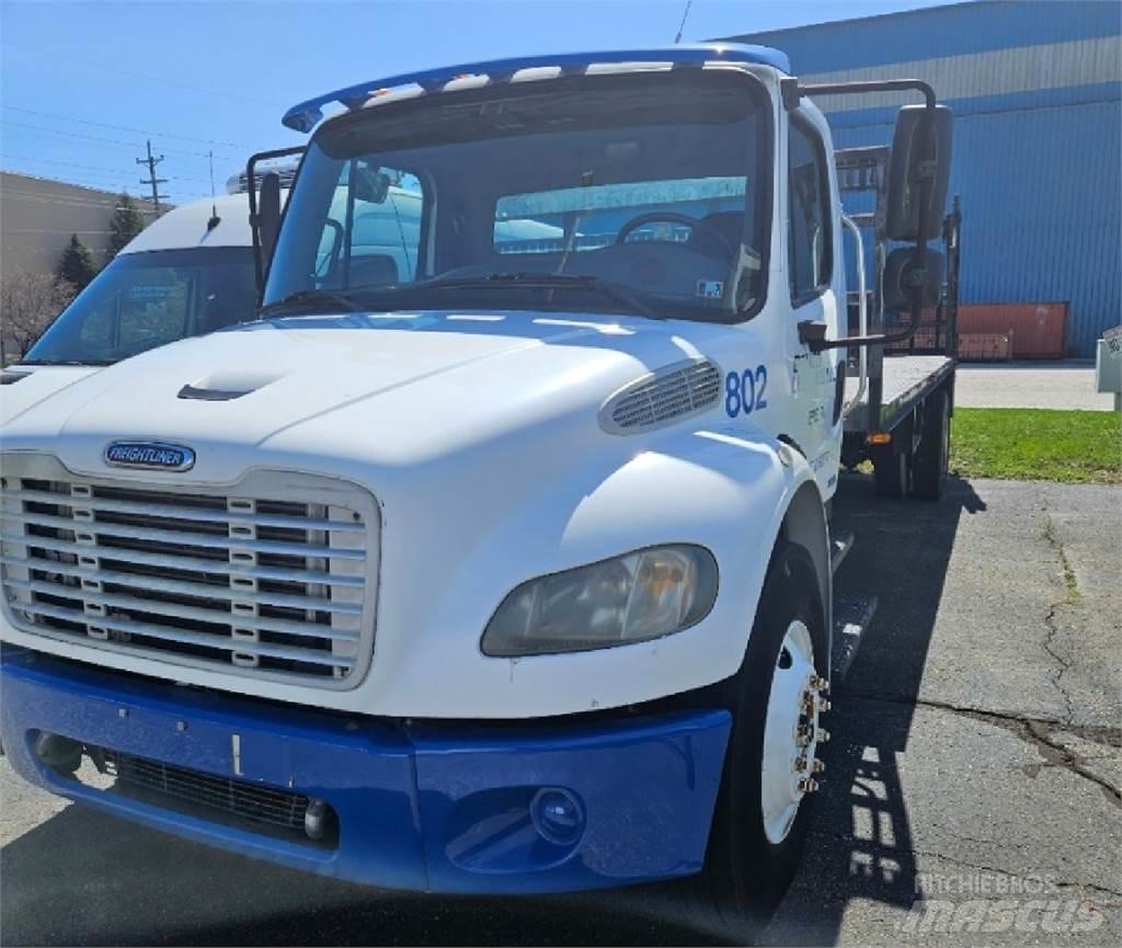Freightliner M2 Tovornjaki s kesonom/platojem