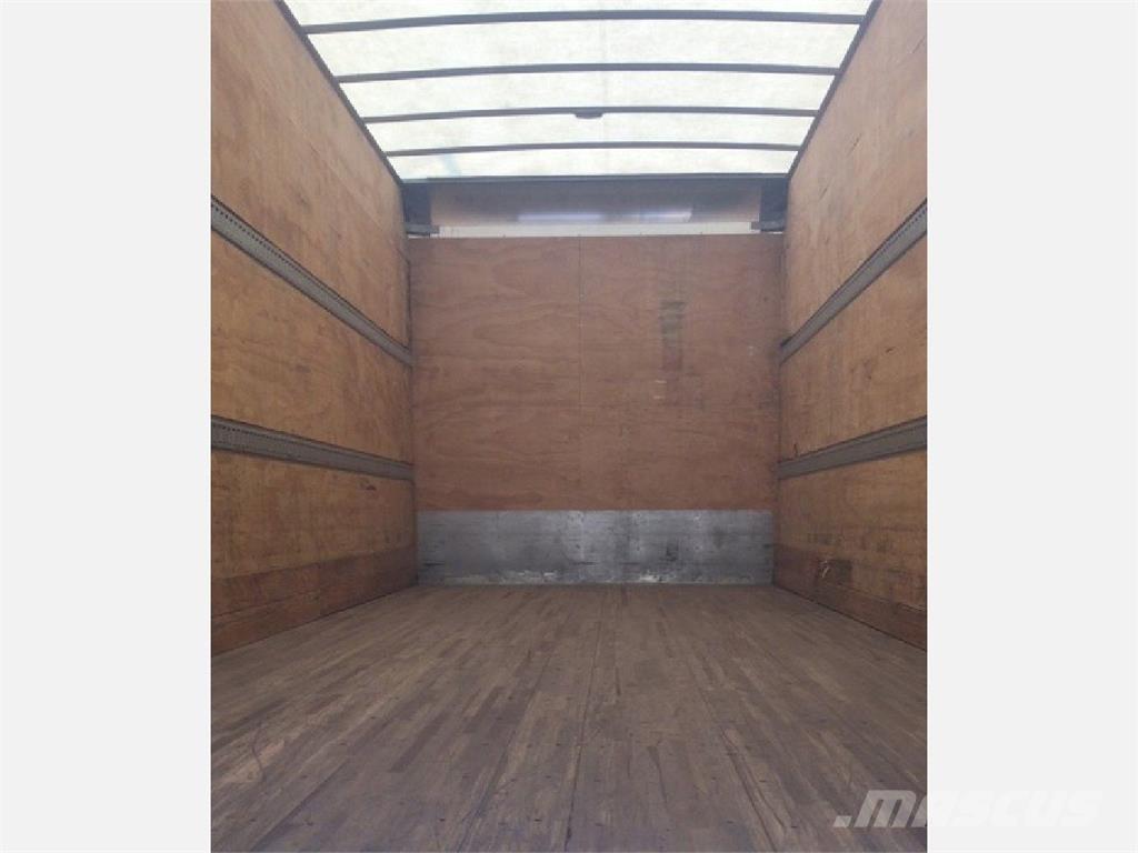 Freightliner M2 Tovornjaki zabojniki