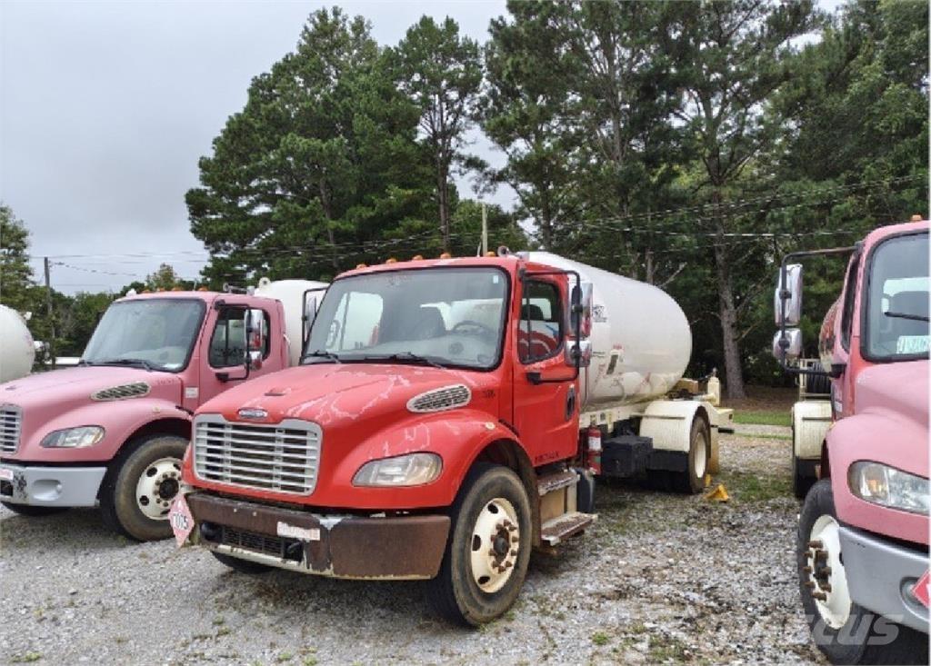 Freightliner M2 Drugi tovornjaki
