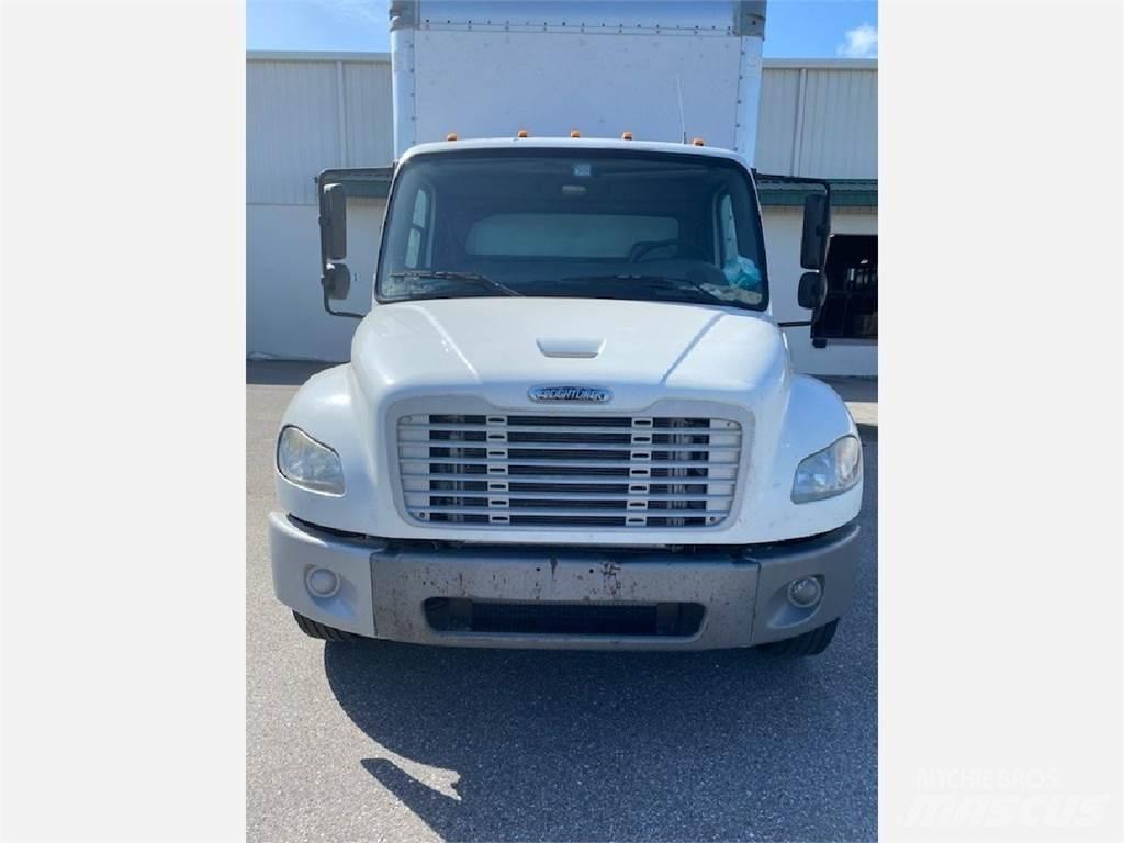 Freightliner M2 106 Tovornjaki zabojniki
