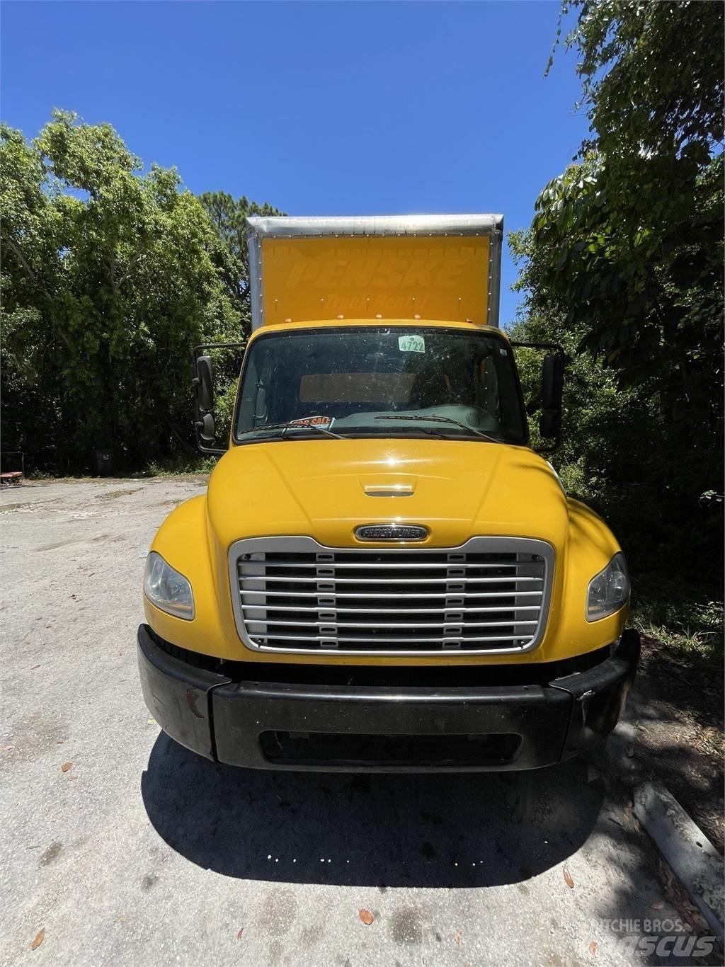 Freightliner M2 106 Tovornjaki zabojniki