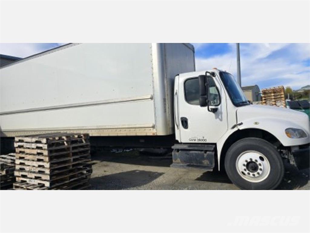 Freightliner M2 106 Tovornjaki zabojniki