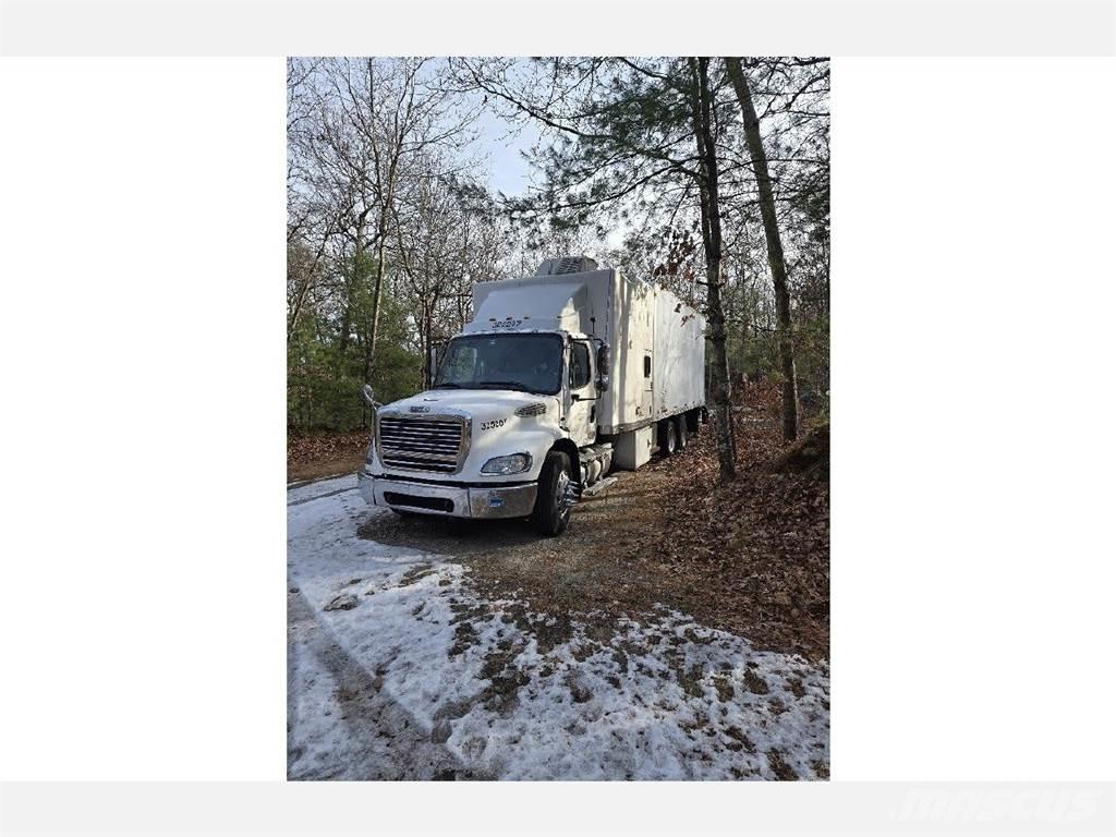 Freightliner M2-112 Tovornjaki zabojniki
