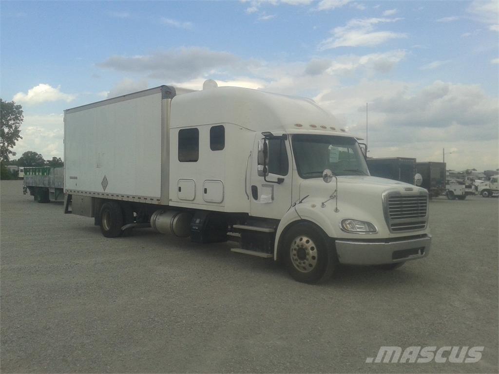 Freightliner M2-112 Tovornjaki zabojniki