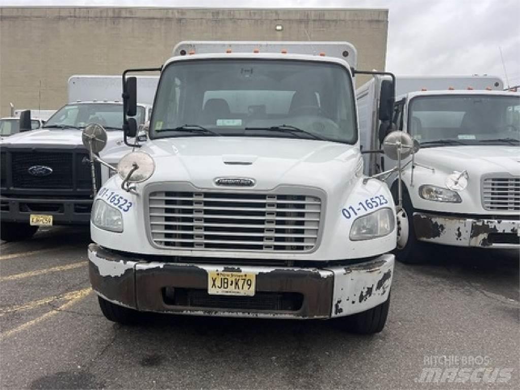 Freightliner M2106 Tovornjaki za prevoz pijač