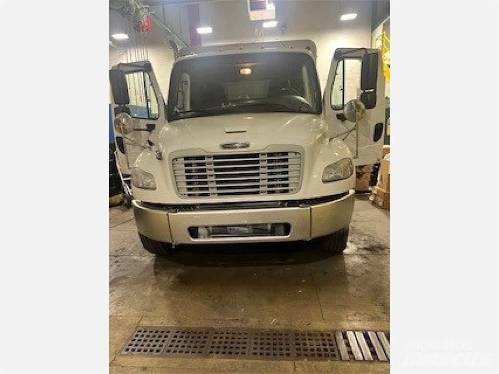 Freightliner M2106 Tovornjaki za prevoz pijač