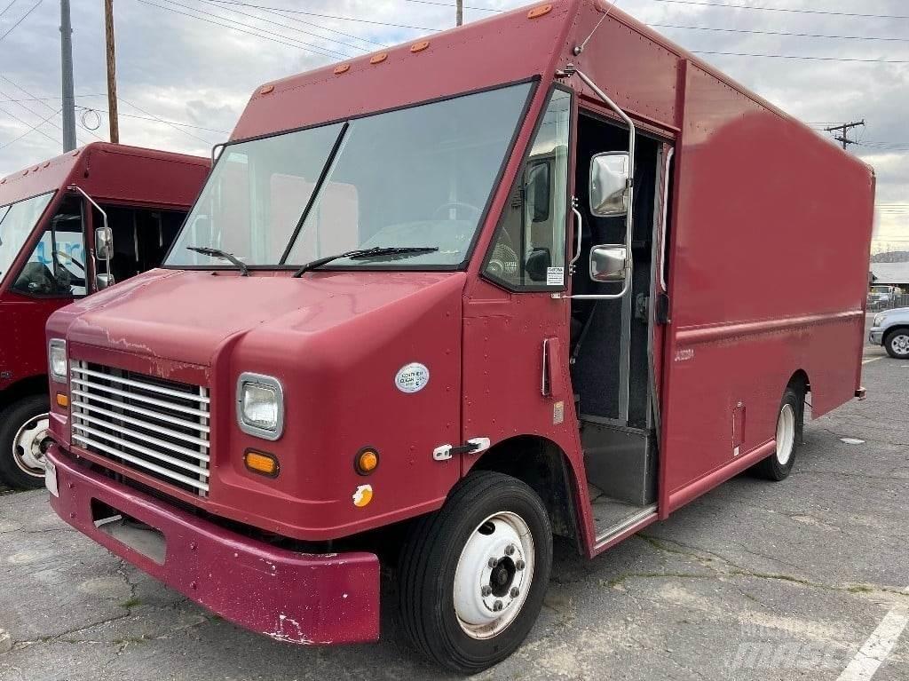Freightliner MT45 Zabojni kombi